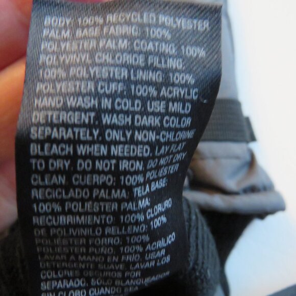 All In Motion Gray Black Winter Unisex Gloves size 8 - 14 - Picture 11 of 12